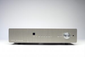 Ремонт стереоусилителя Roksan K3