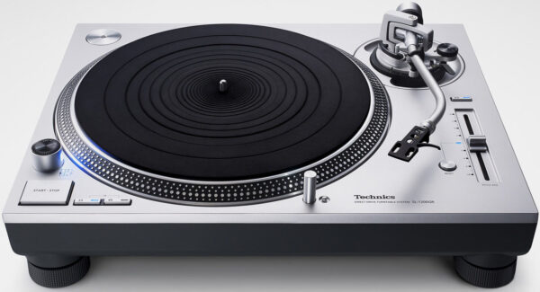 Ремонт винилового проигрывателя Technics SL 1200 GR